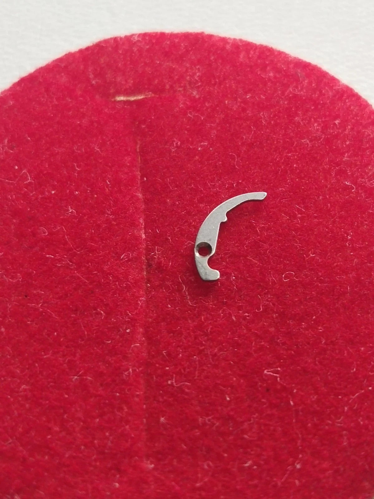 NOS Seiko Parts 546 220/Cal. 2205A /1pc