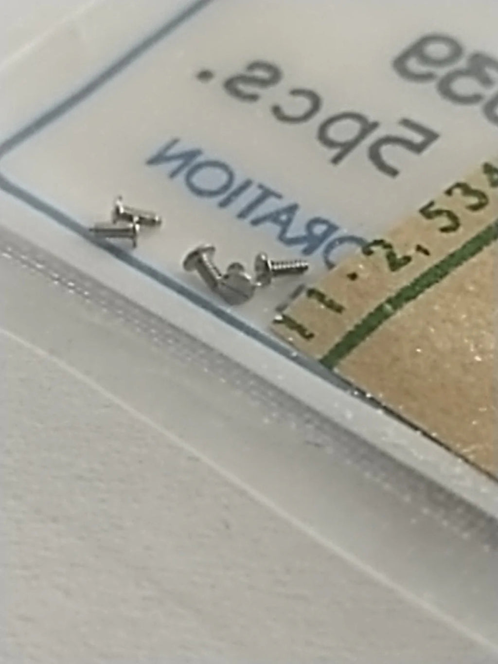 ORIGINAL SEIKO PARTS / Part . 012 039 / 5 screws