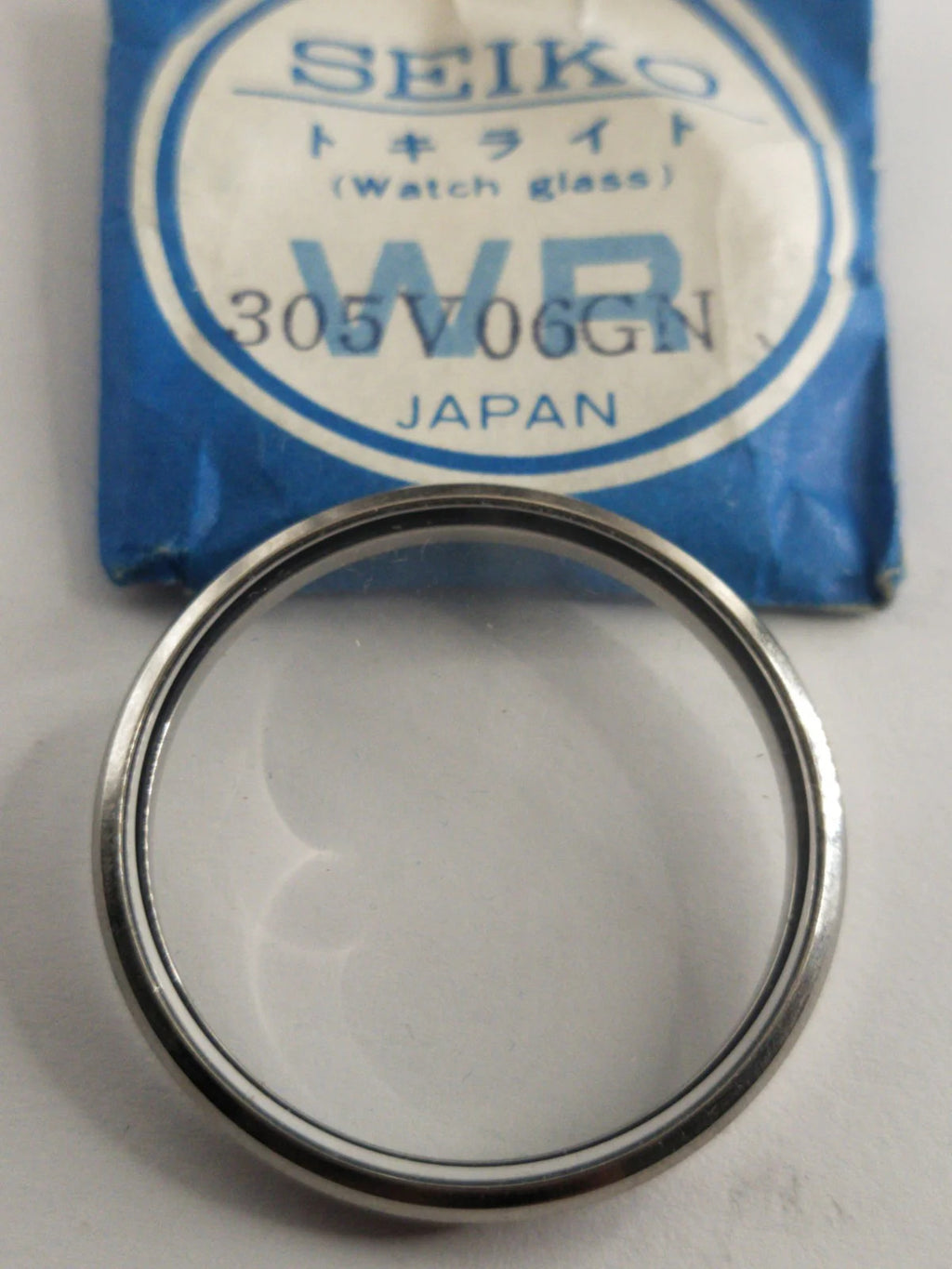 New old stock original Seiko glass 305V06GN