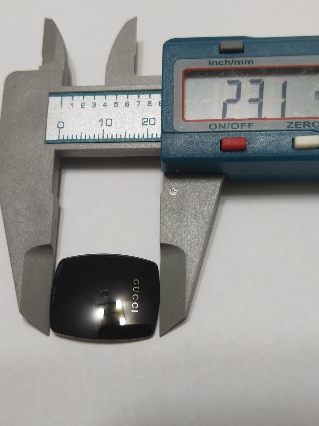 GUCCI Original / Dail   / Part No. YDA05210/  BLACK color /Crystal Dial