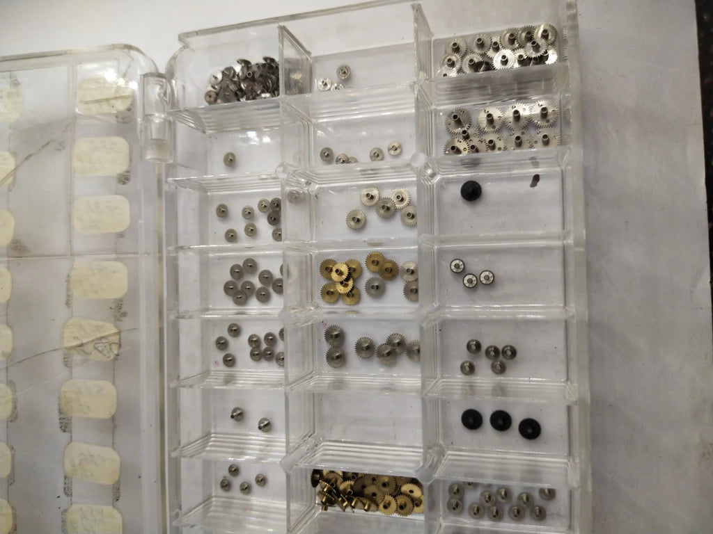 NOS SEIKO hour wheel Part 271 +++ Price from 25 to 40 per piece