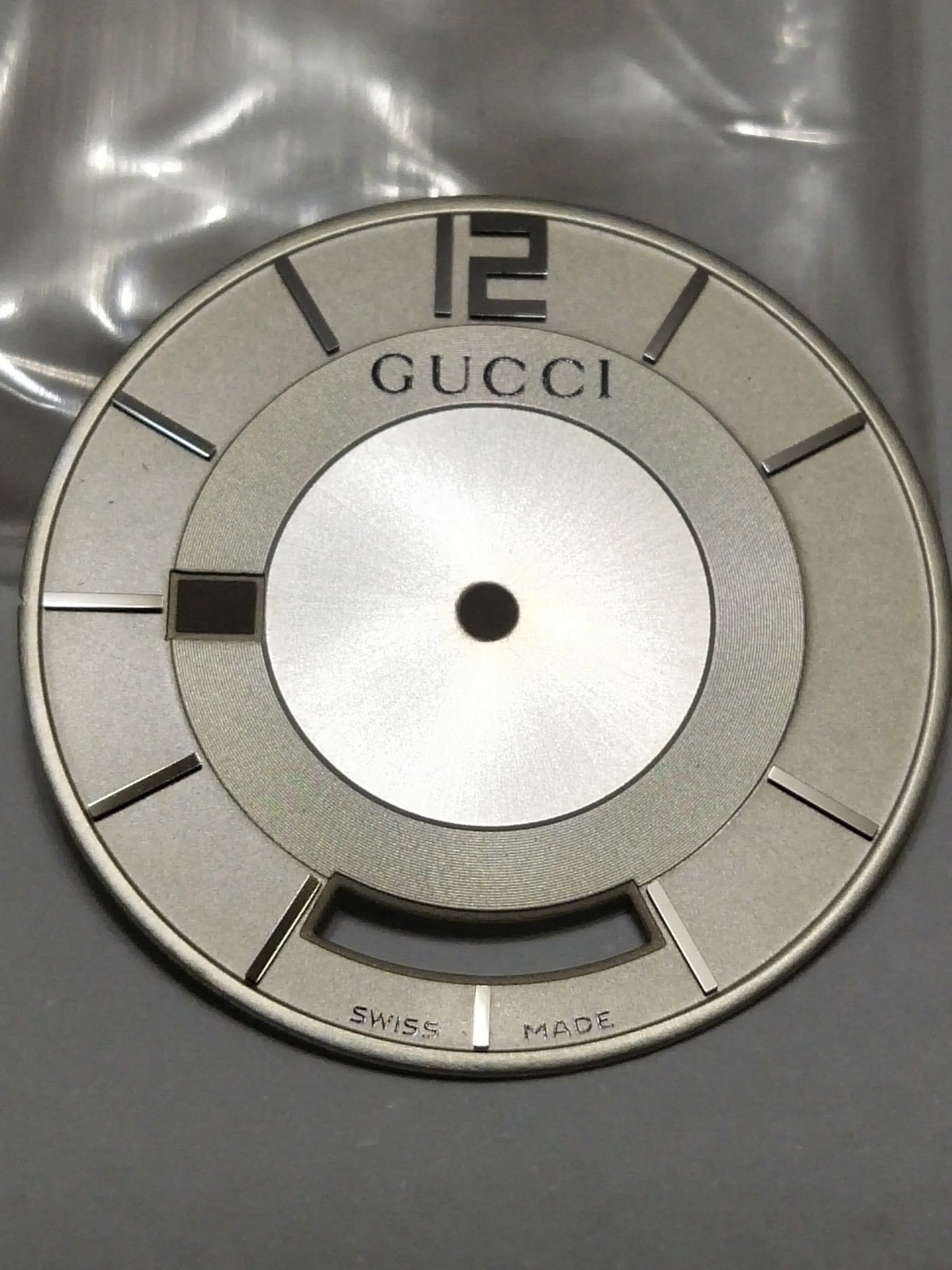 GUCCI Original / Dail /Day Date  / Part No. YDA05013/  cream color 