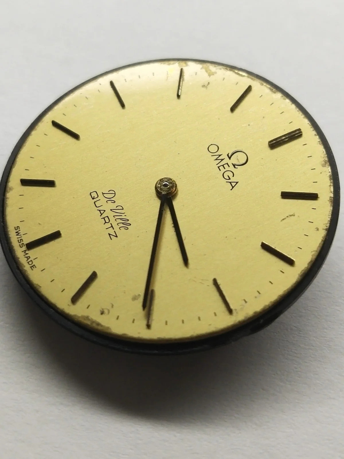 Omega 1330 movement in good working condition / used / with dial and hands