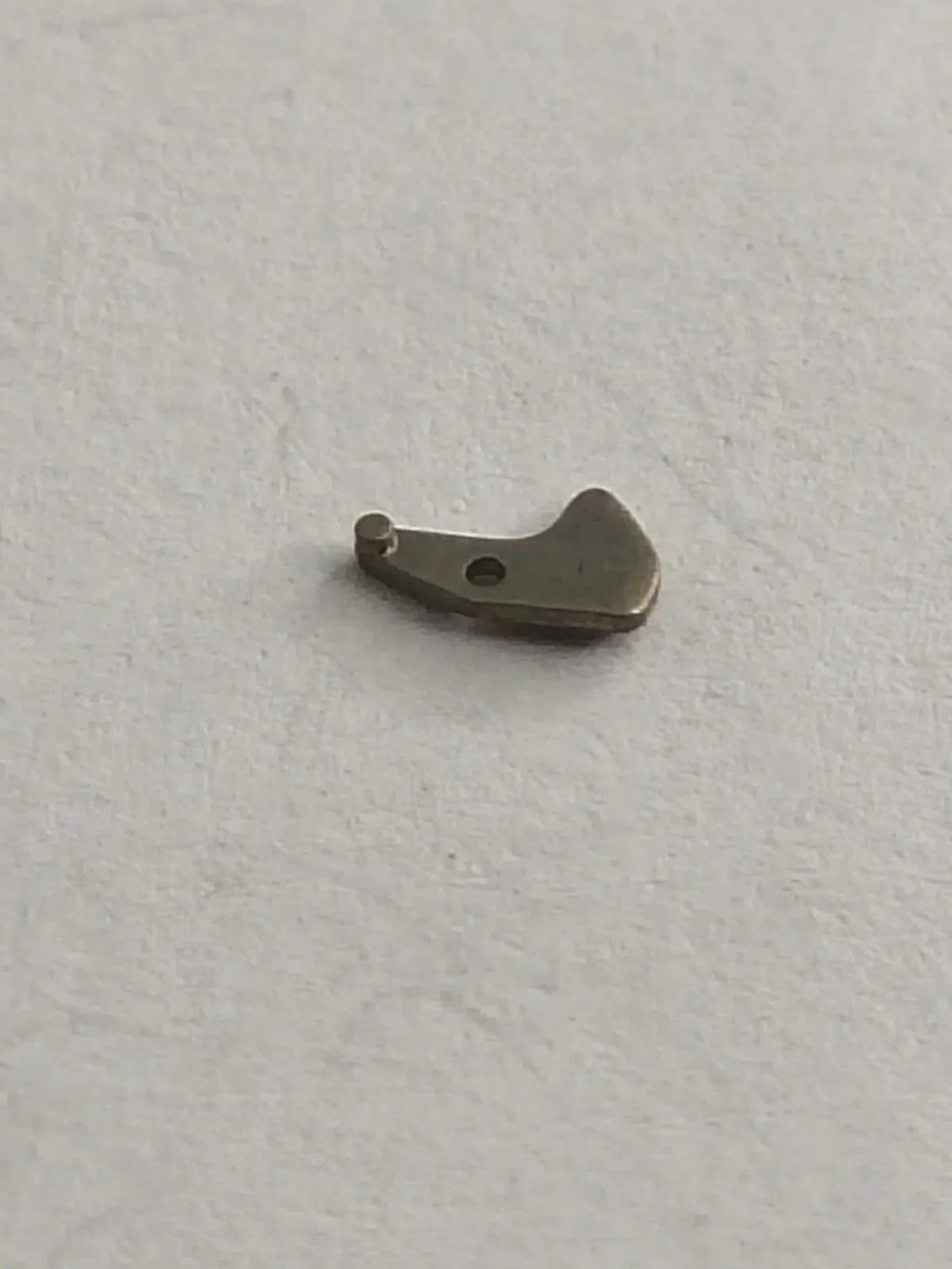 NOS SEIKO PARTS / Sitting lever/ Part . 383 450 / Cal . 4500A/1pc