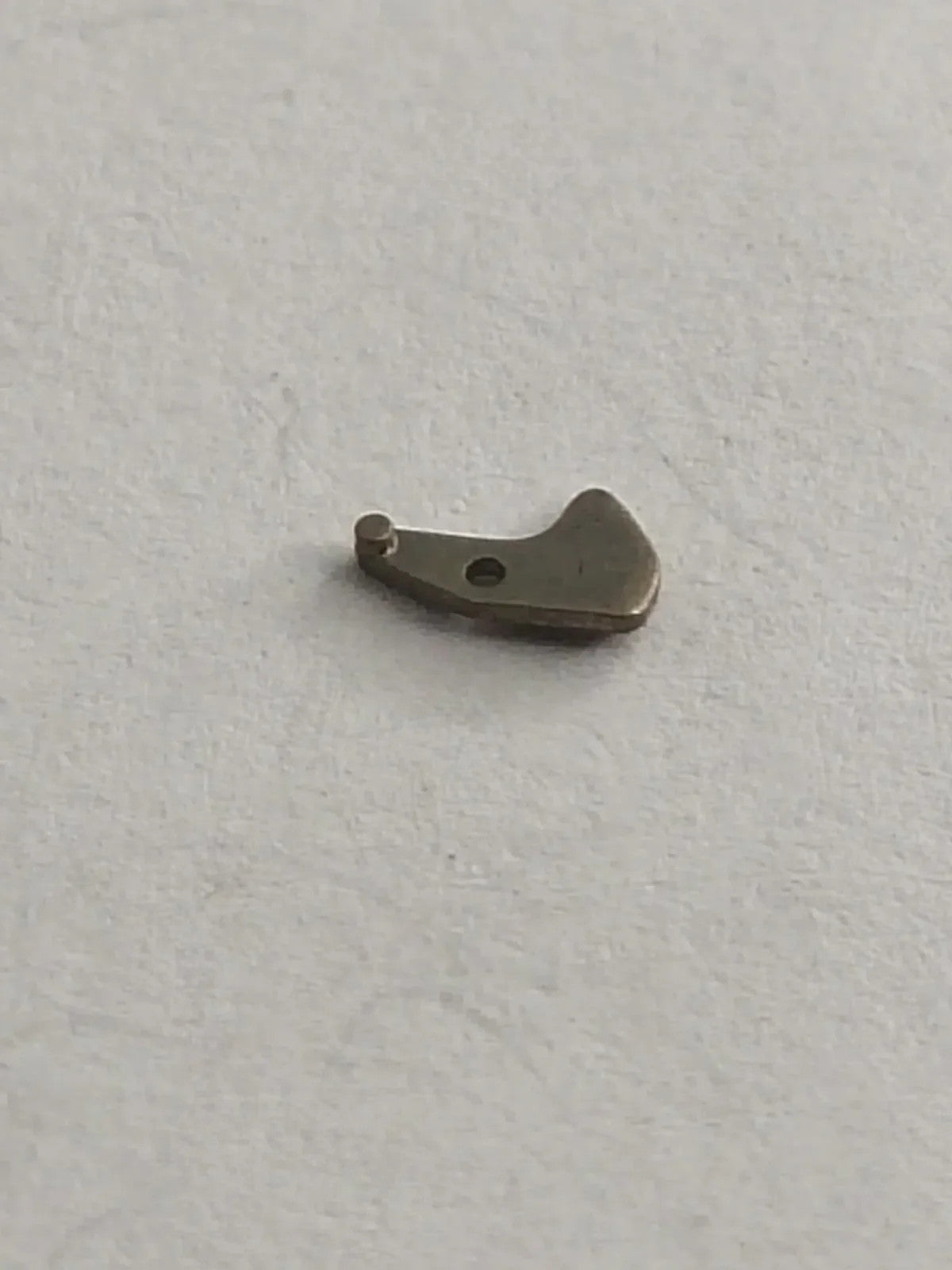 NOS SEIKO PARTS / Sitting lever/ Part . 383 450 / Cal . 4500A/1pc