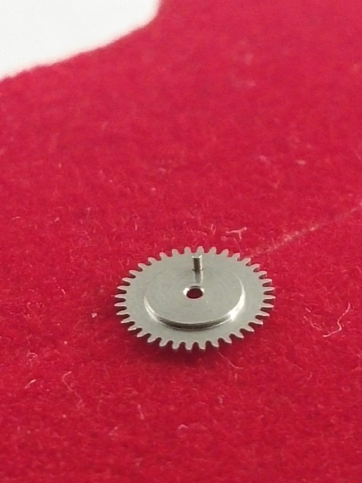 NOS Seiko Date Draiving wheel Parts 802 221 / 1 Pc