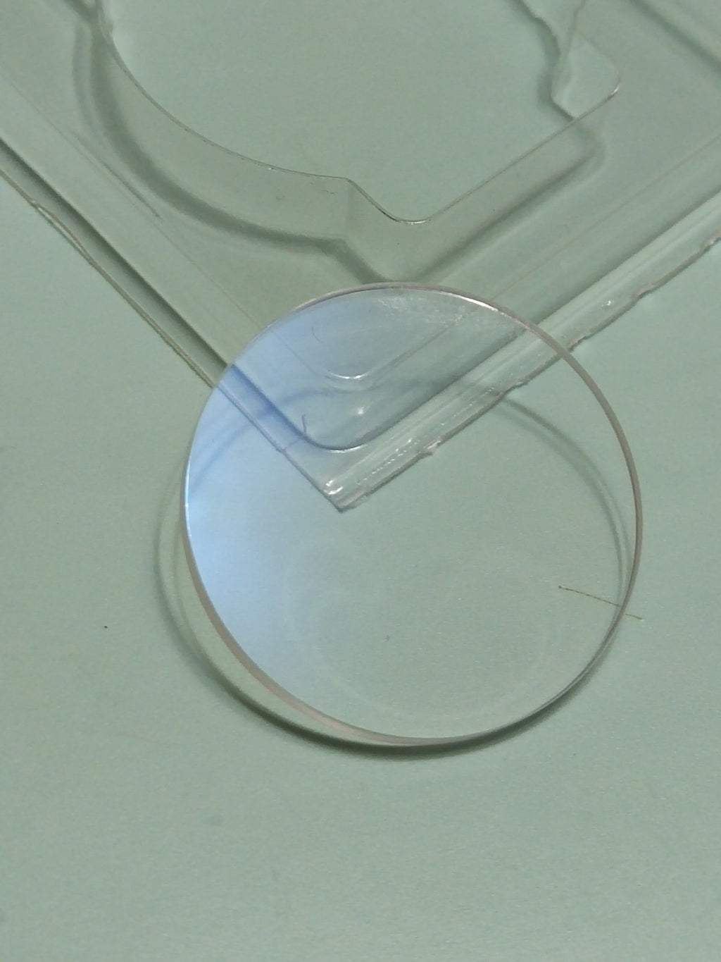 GUCCI Original /Sapphire Crystal / Part No. YDA 42041