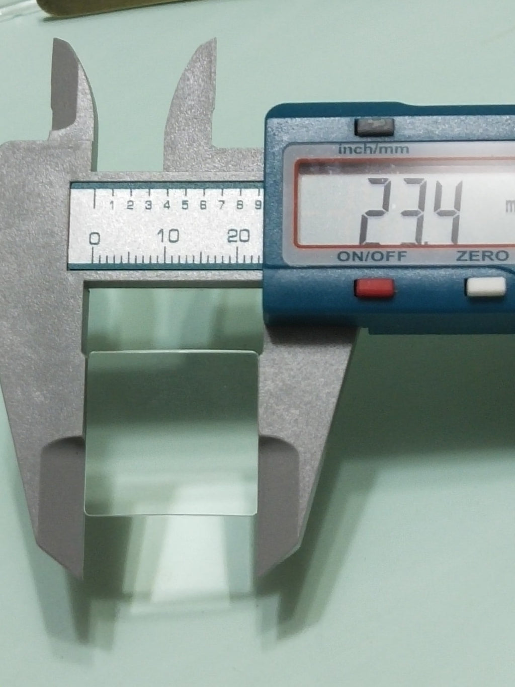 GUCCI Original /Sapphire Crystal / Part No. 110.74/7700M-Chrono 