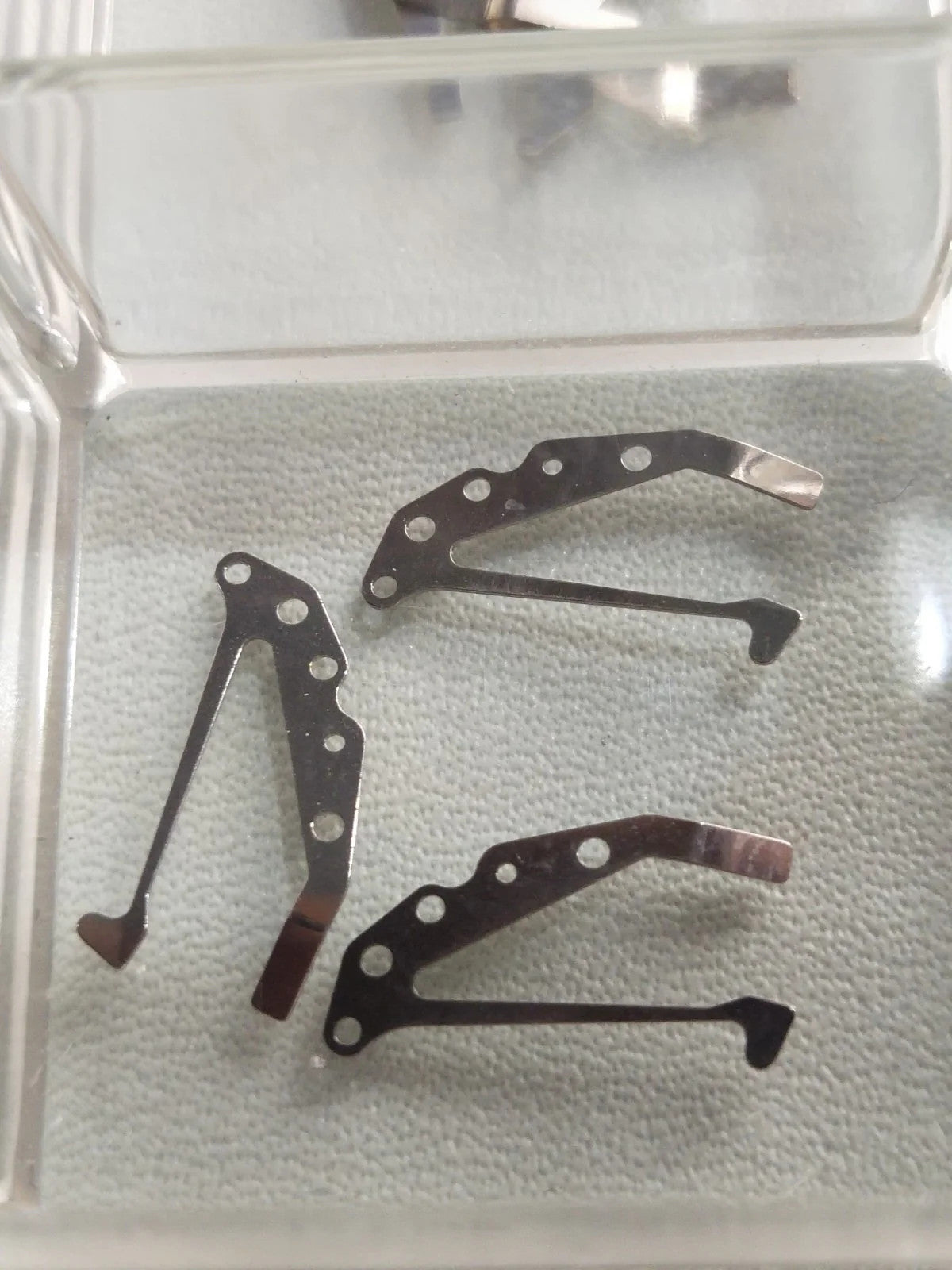 Seiko Part. 389 004 Sitting lever Axel Spring Cal. 0139A (1pc