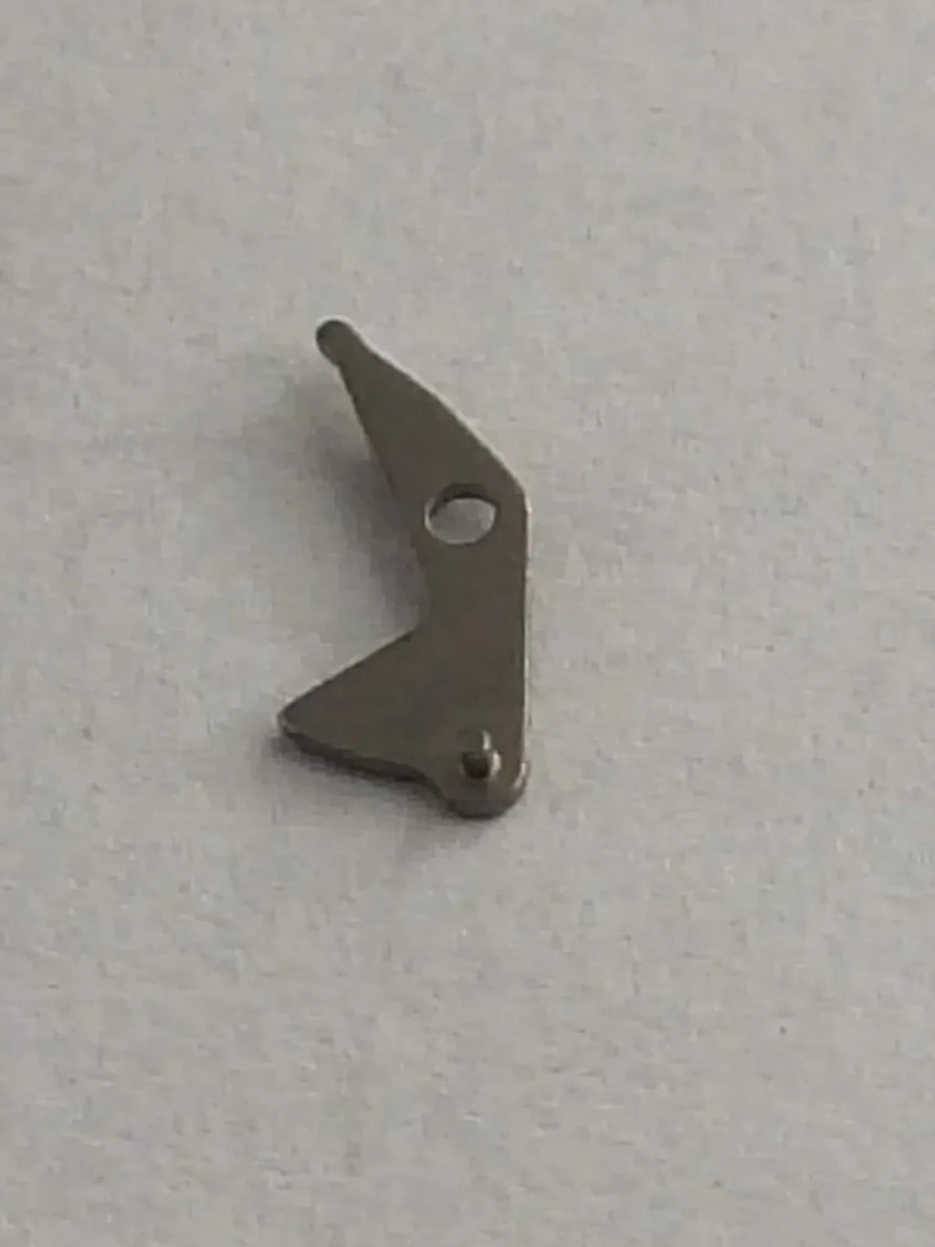 NOS SEIKO / Sitting lever/ Part . 383 220/221/222/Cal. 2205A/2202A /1Pc