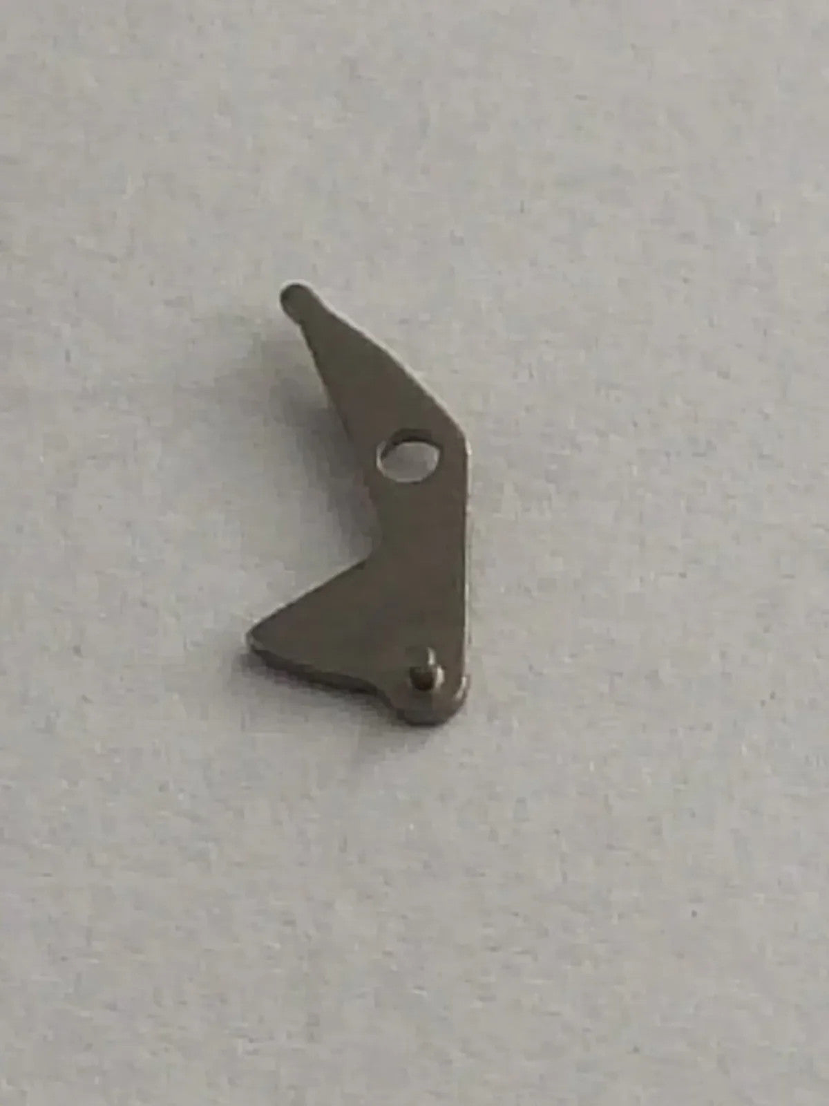 NOS SEIKO / Sitting lever/ Part . 383 220/221/222/Cal. 2205A/2202A /1Pc