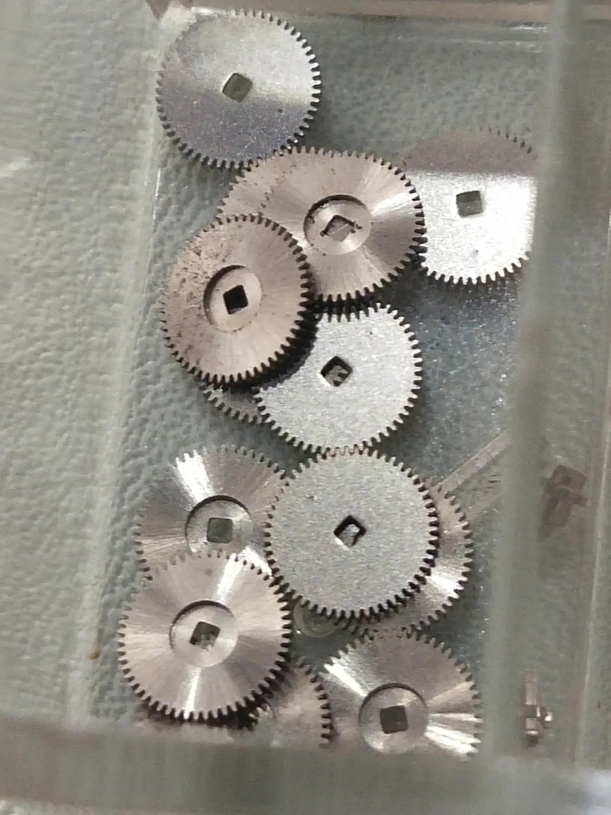 NOS Seiko Parts 505 001 Cal. 5106A/1pc