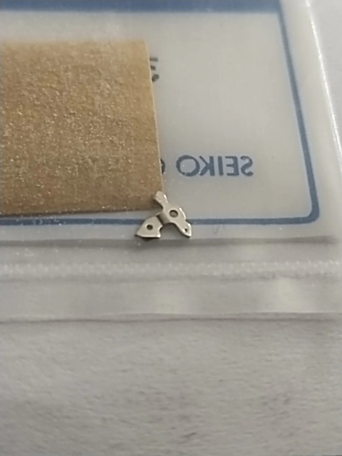 ORIGINAL SEIKO PARTS / Sitting lever/ Part . 383 662