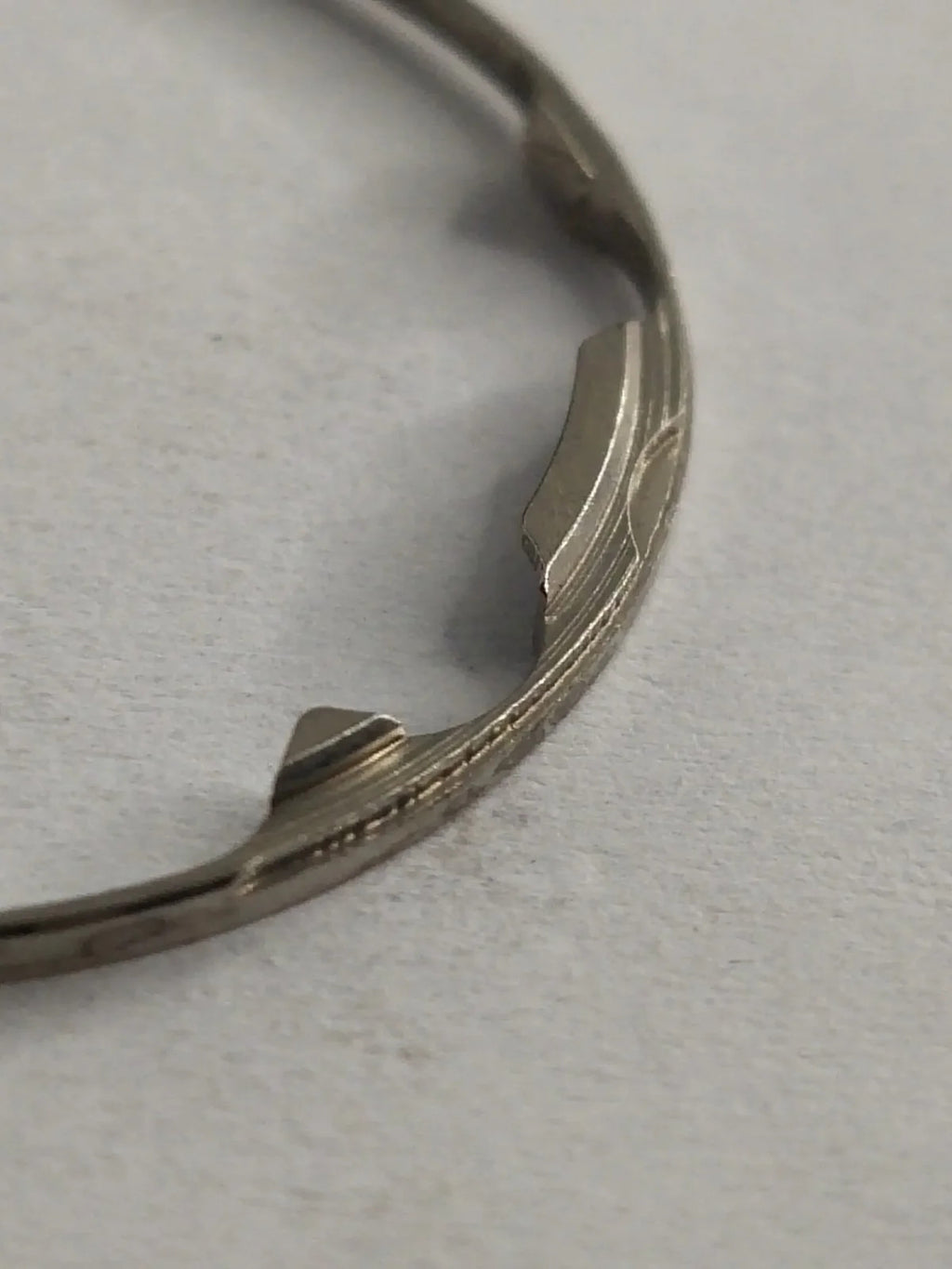 NOS Seiko Part . 8609 9821 / Holdingring For gasket