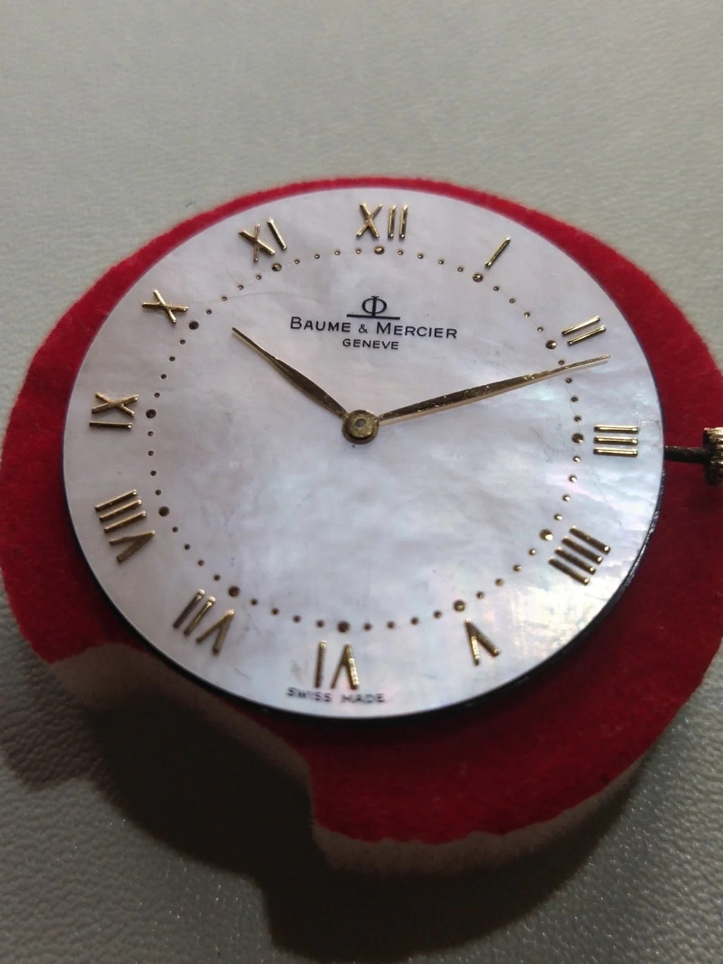 movement/ Dial seashll BAUME MERCIER ETA 210 001/ Corona/ hands Full work /used