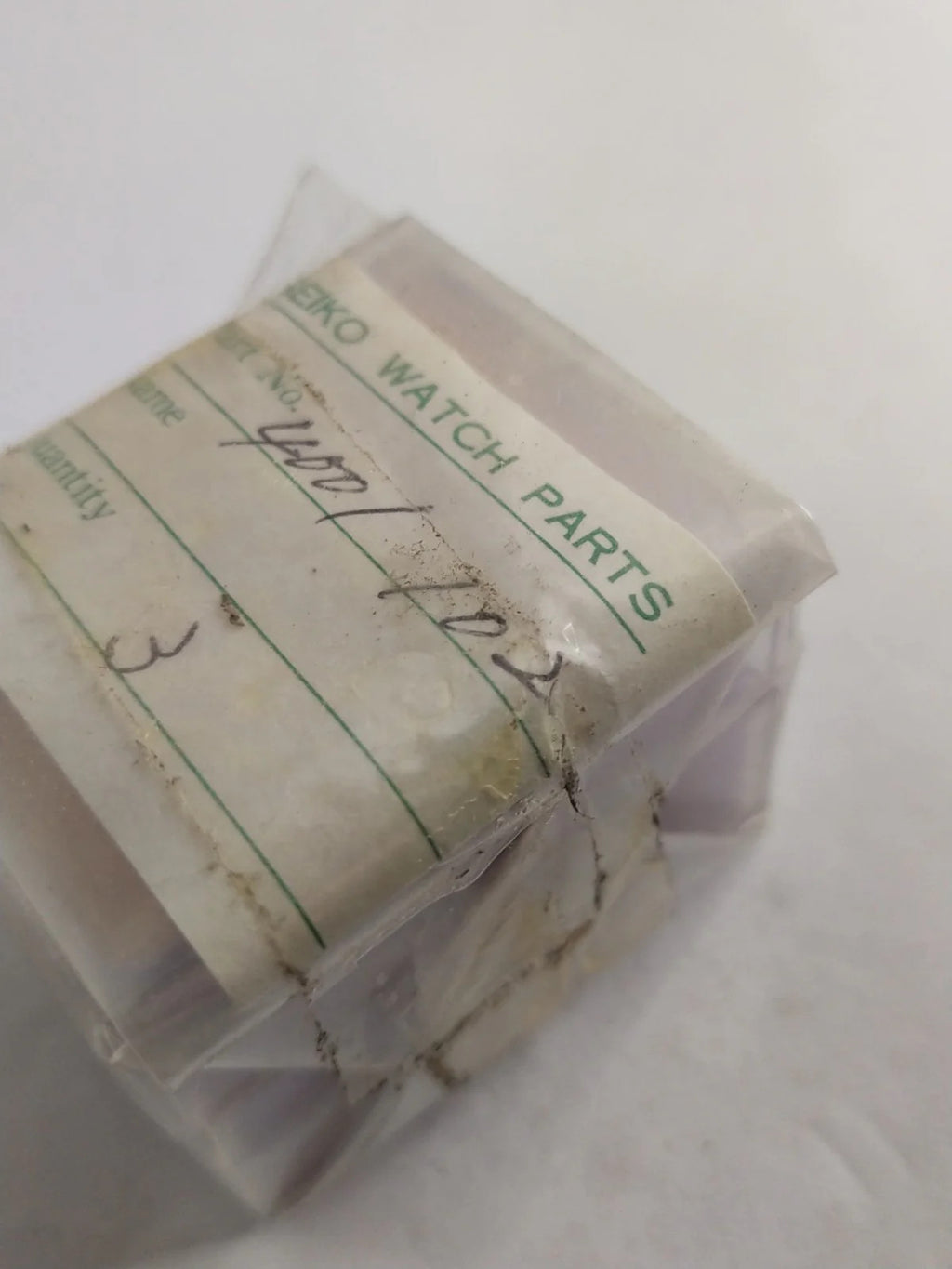 NOS Seiko original circuit part . 4001 102 /Price for one piece