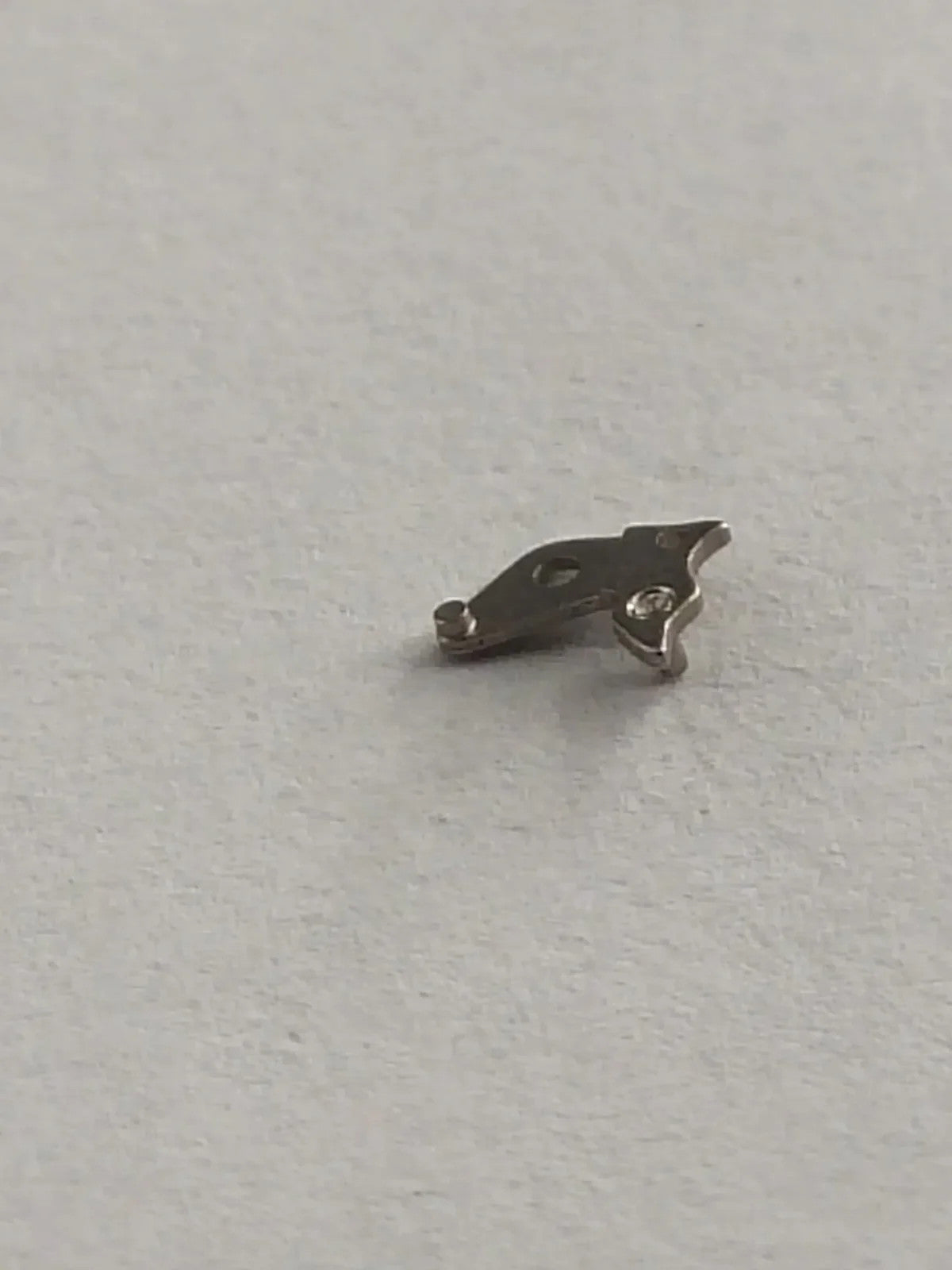 NOS SEIKO PARTS / Sitting lever/ Part . 383 581 Cal.2706A/ 1pc