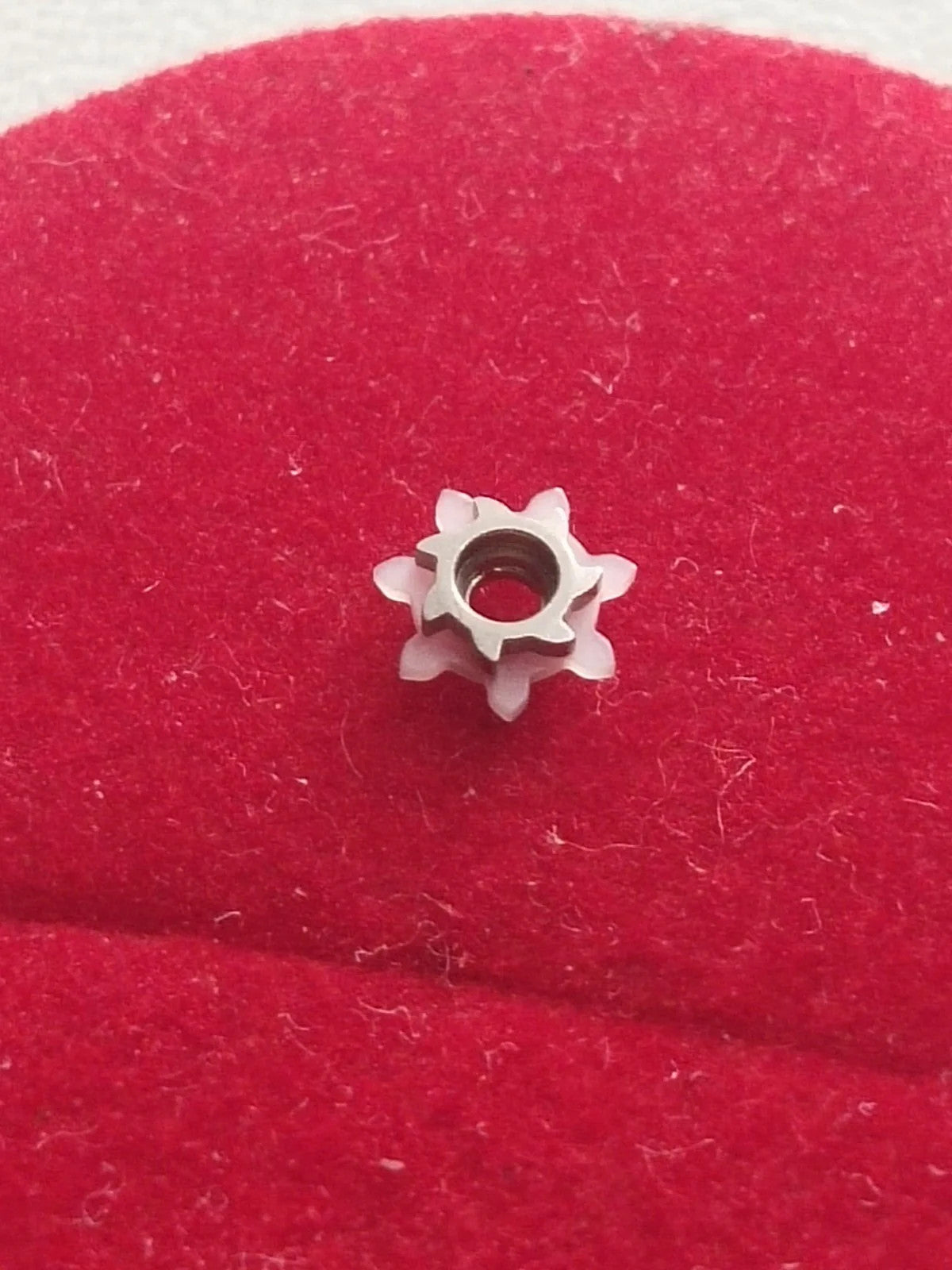 NOS Seiko Parts 737 900/ 1 Pc