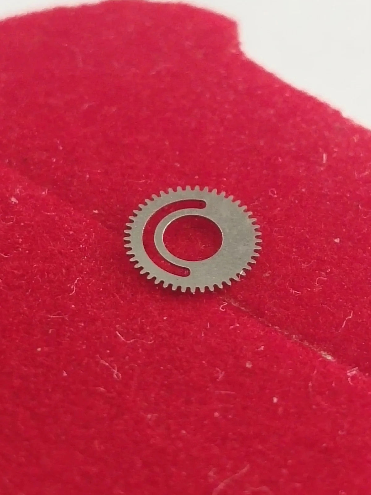 NOS Seiko Date Draiving wheel Parts 802 490 / 1 Pc