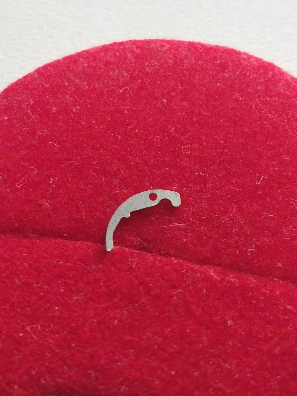 NOS Seiko Parts 546 220/Cal. 2205A /1pc