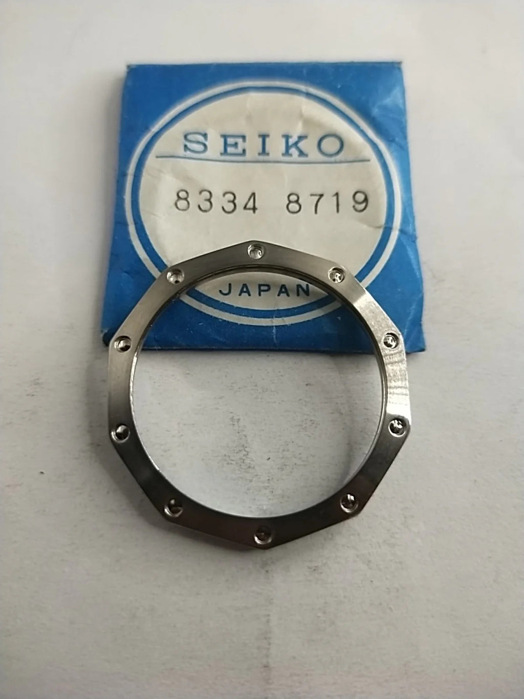 NOS Seiko original Bezel / Part 8334 8719