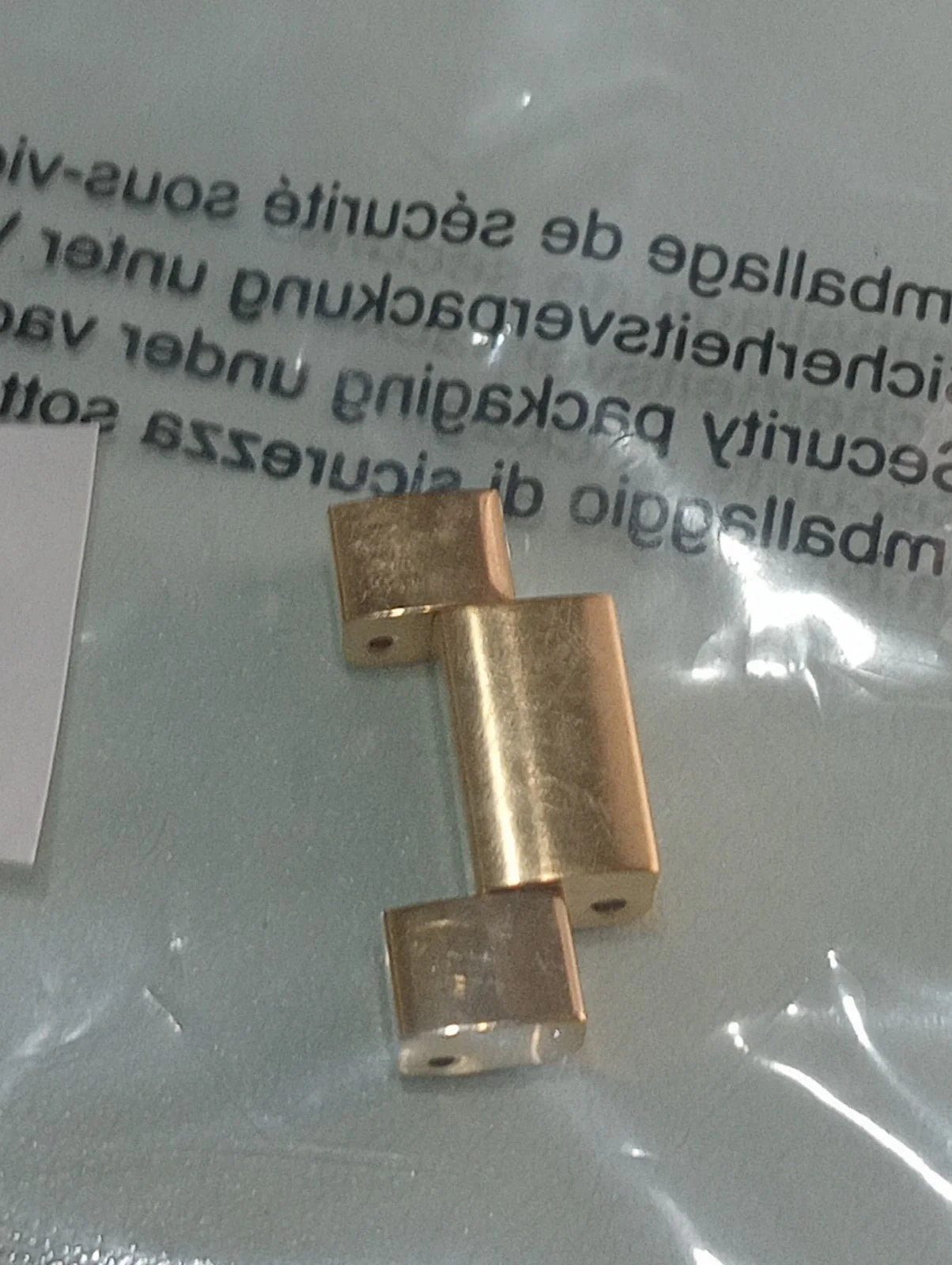 GUCCI Original / Link golden color / Part No. 163.4605.1.1 / 22m.m