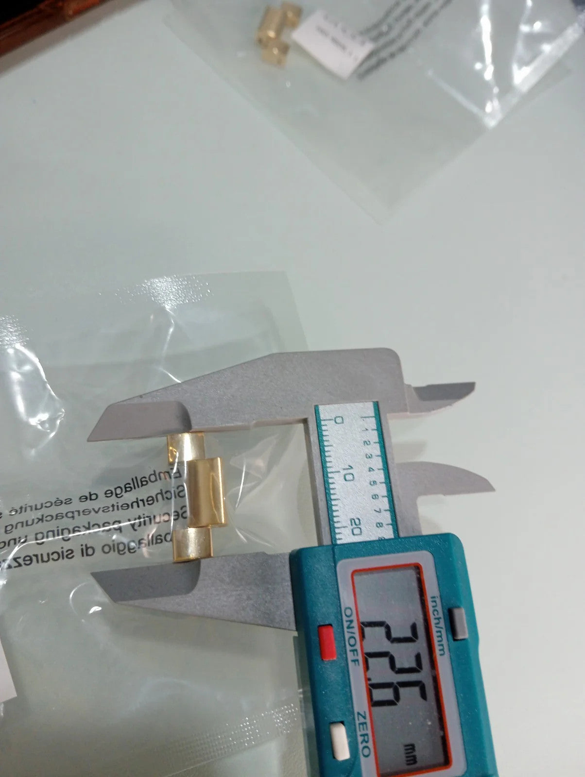 GUCCI Original / Link golden color / Part No. 163.4605.1.1 / 22m.m