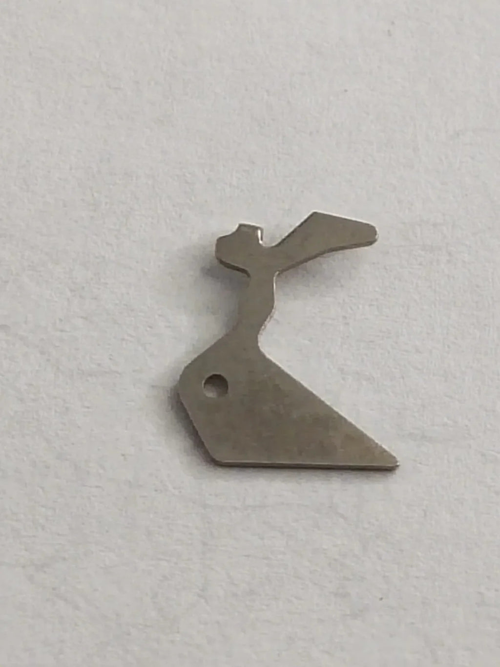 NOS SEIKO PARTS / Sitting lever/ Part . 383 005 /1pc Cal.7019A/16A/09/17/18 1Pc