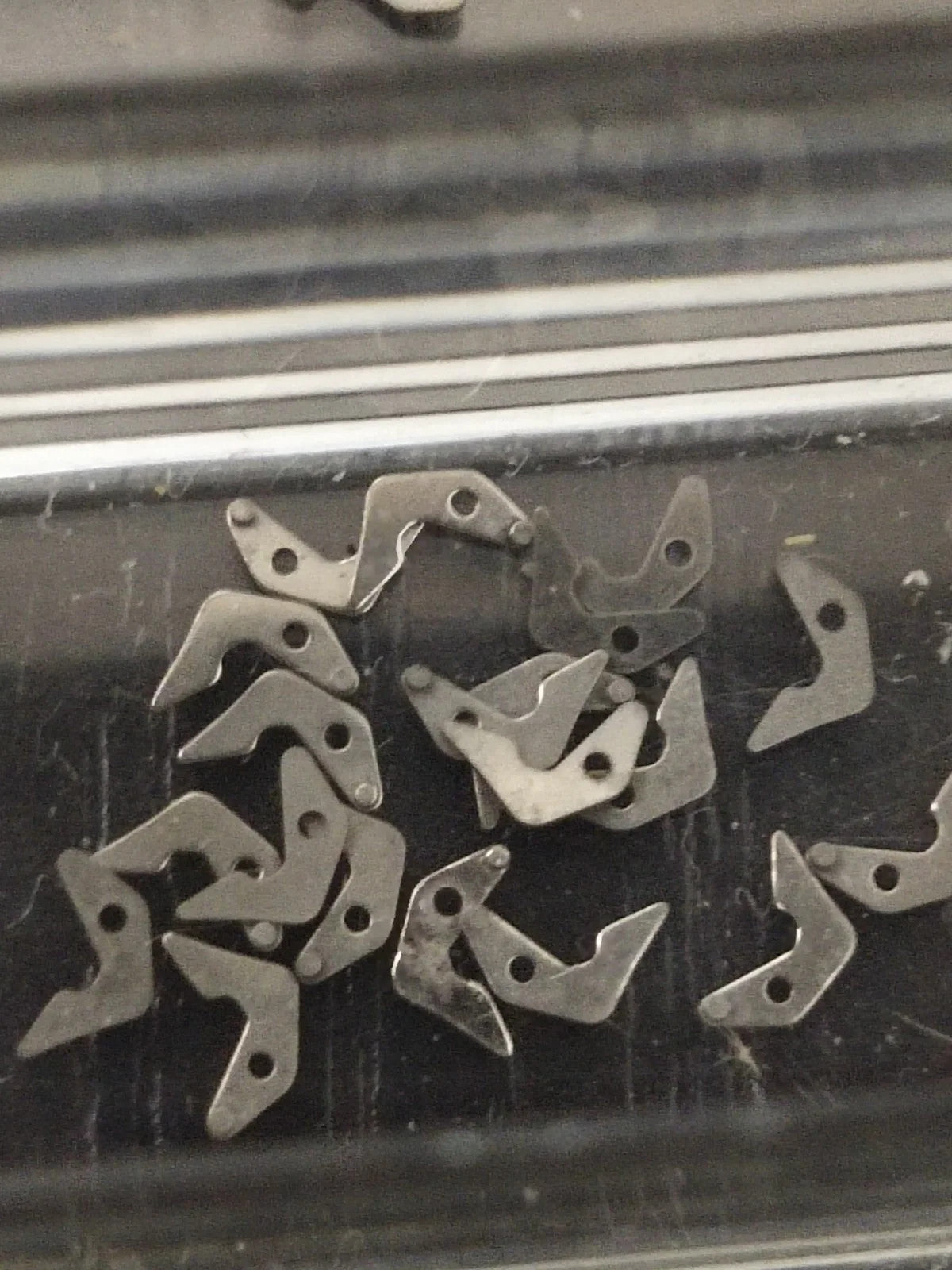 NOS SEIKO PARTS / Sitting lever/ Part . 383 420 / Cal. 4205A/B/4219A/1pc