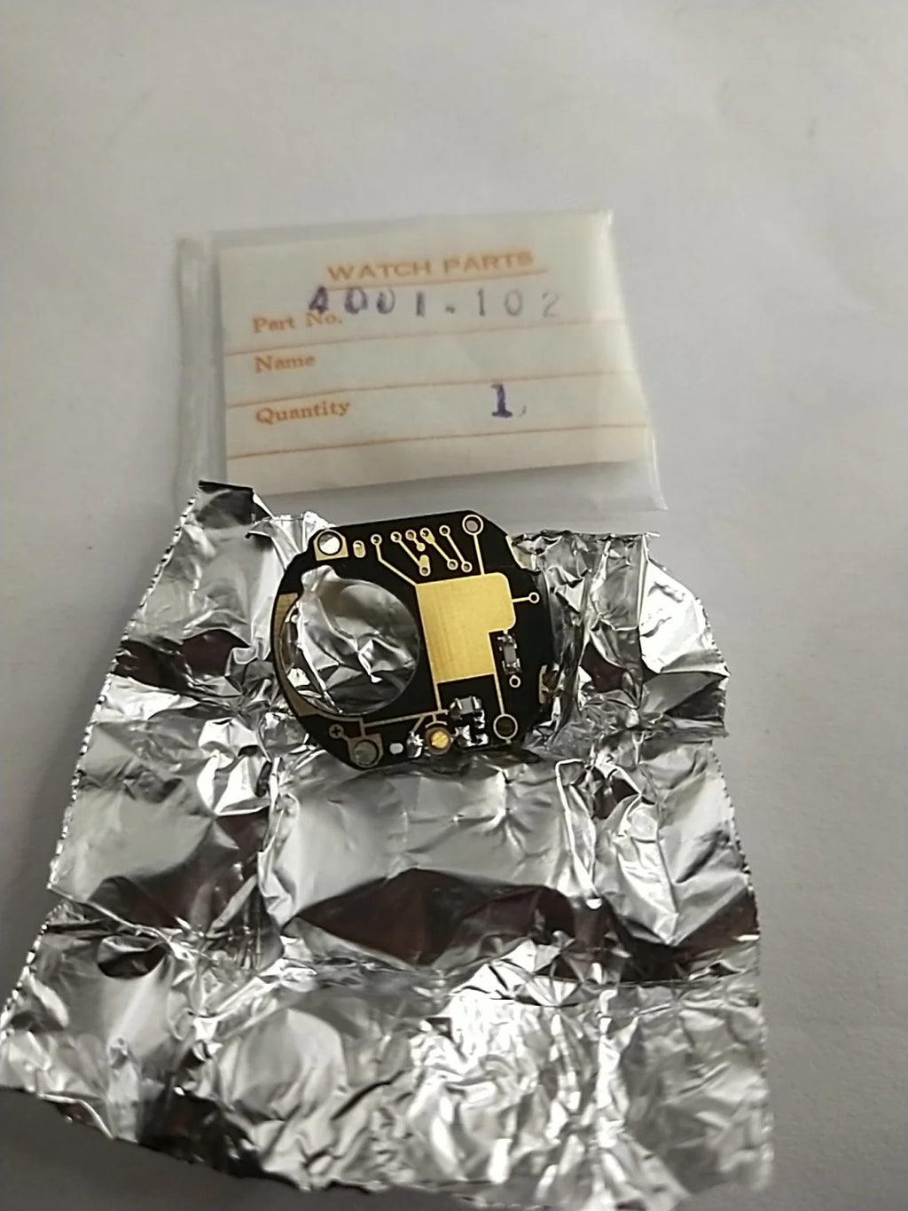 NOS Seiko circuit Plock Digital Part . 4001 102