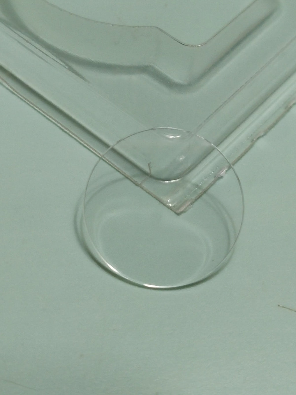 GUCCI Original /Crystal / Part No. 111.05 /0.7 Thickness 