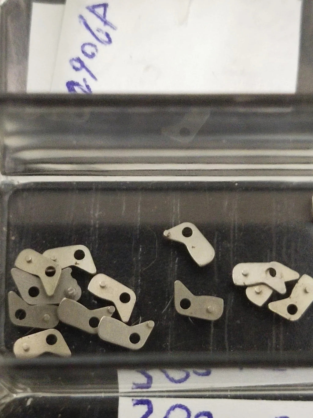 NOS SEIKO PARTS / Sitting lever/ Part . 383 720 / Cal . 6205B/1pc