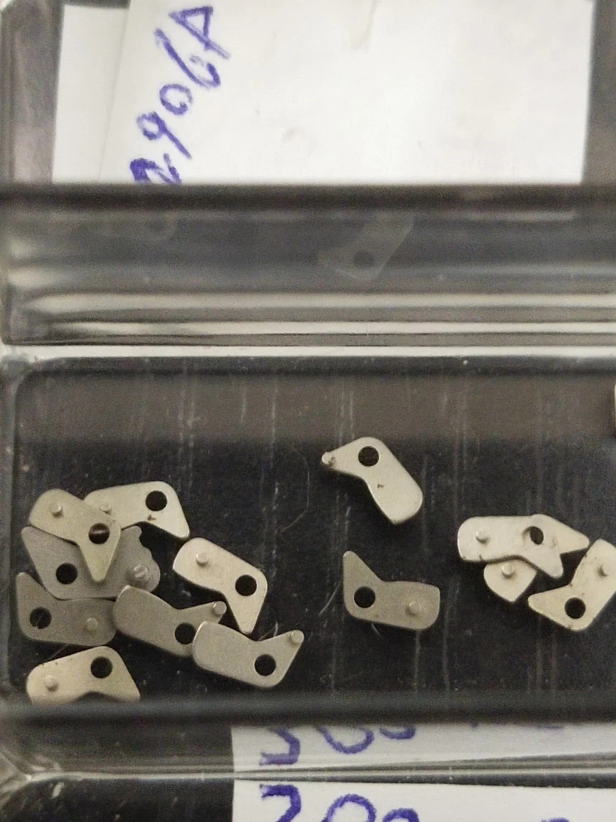 NOS SEIKO PARTS / Sitting lever/ Part . 383 720 / Cal . 6205B/1pc