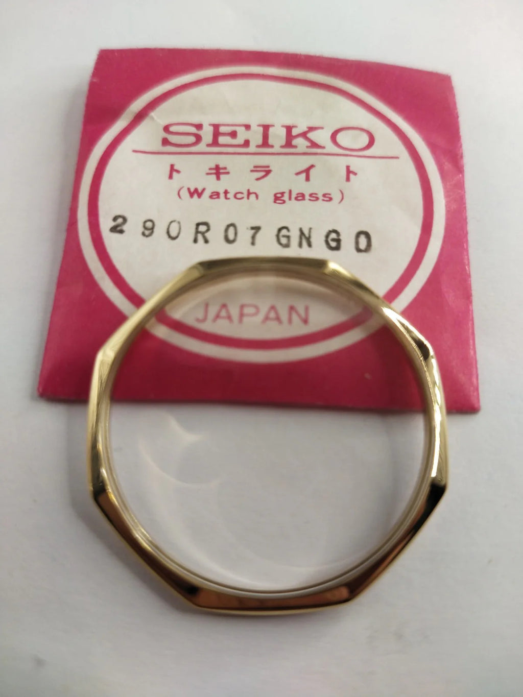New Old Stok original Seiko glass 290R07GNG