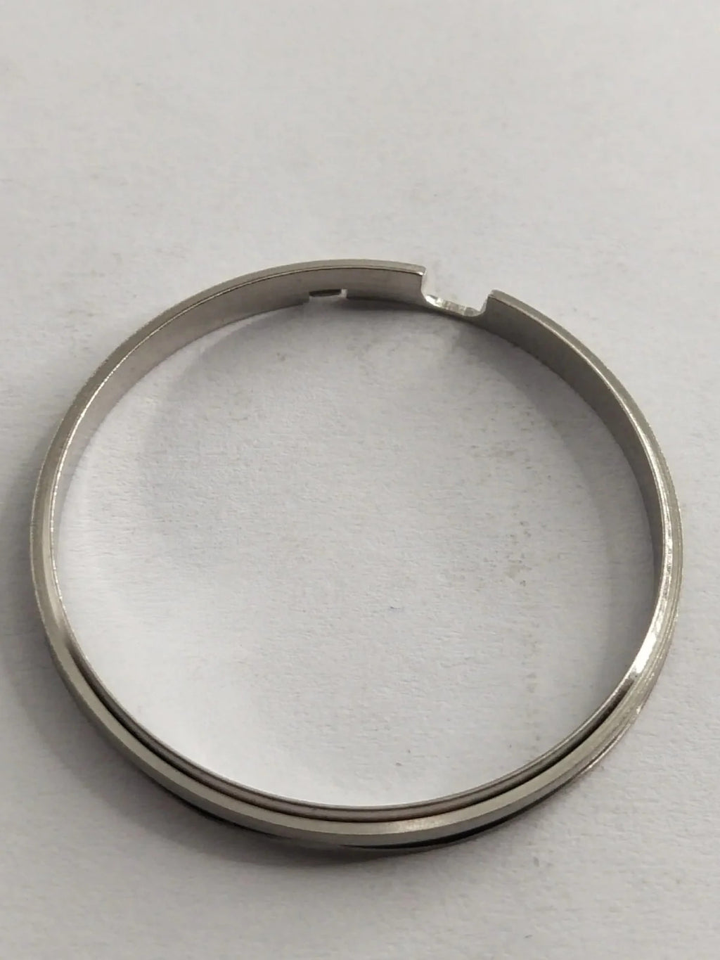 NOS Seiko Part . 8310 8865 / Case Ring