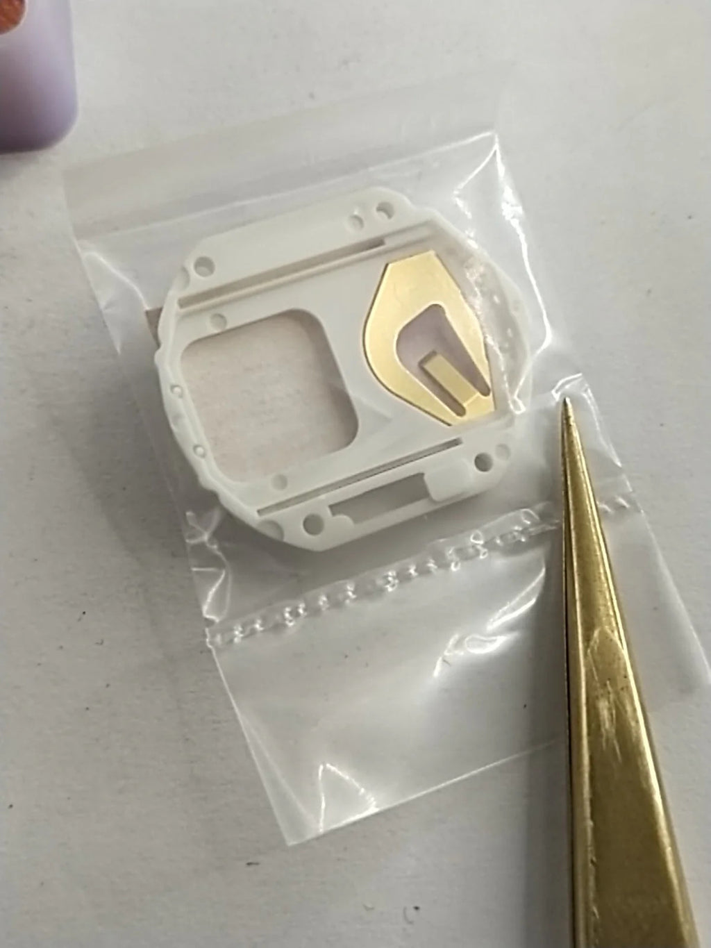 NOS Seiko original Digital Part . 4398 323