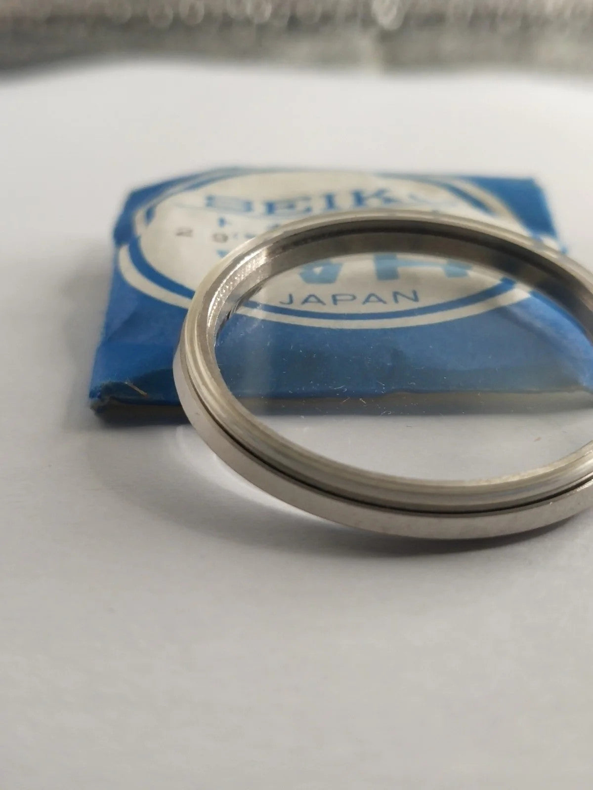 New Old Stok original Seiko glass 290G11GNS