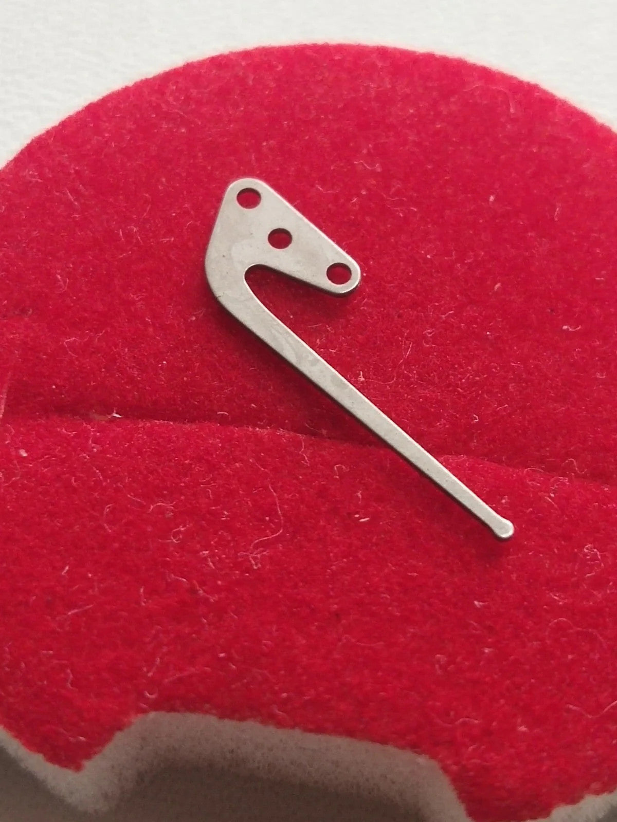 NOS Seiko Parts 883 805 /Cal. 4005/4006A./Date Corrector Spring/1 Pc