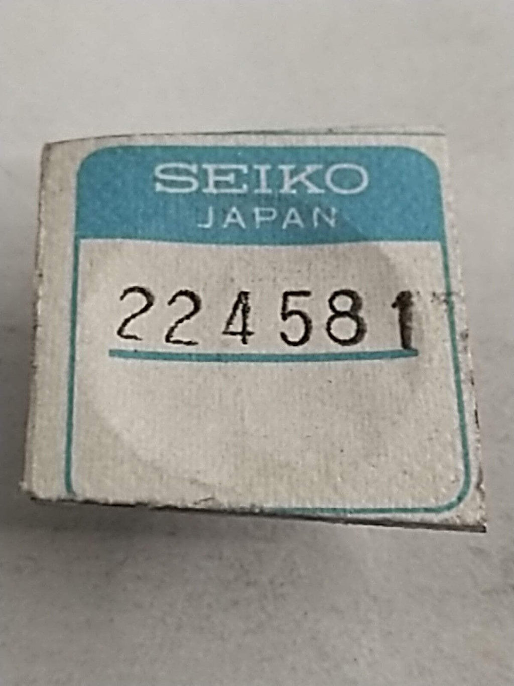 NOS Seiko Part . 224 581 Central wheel and Pinion With Cannon Pinion