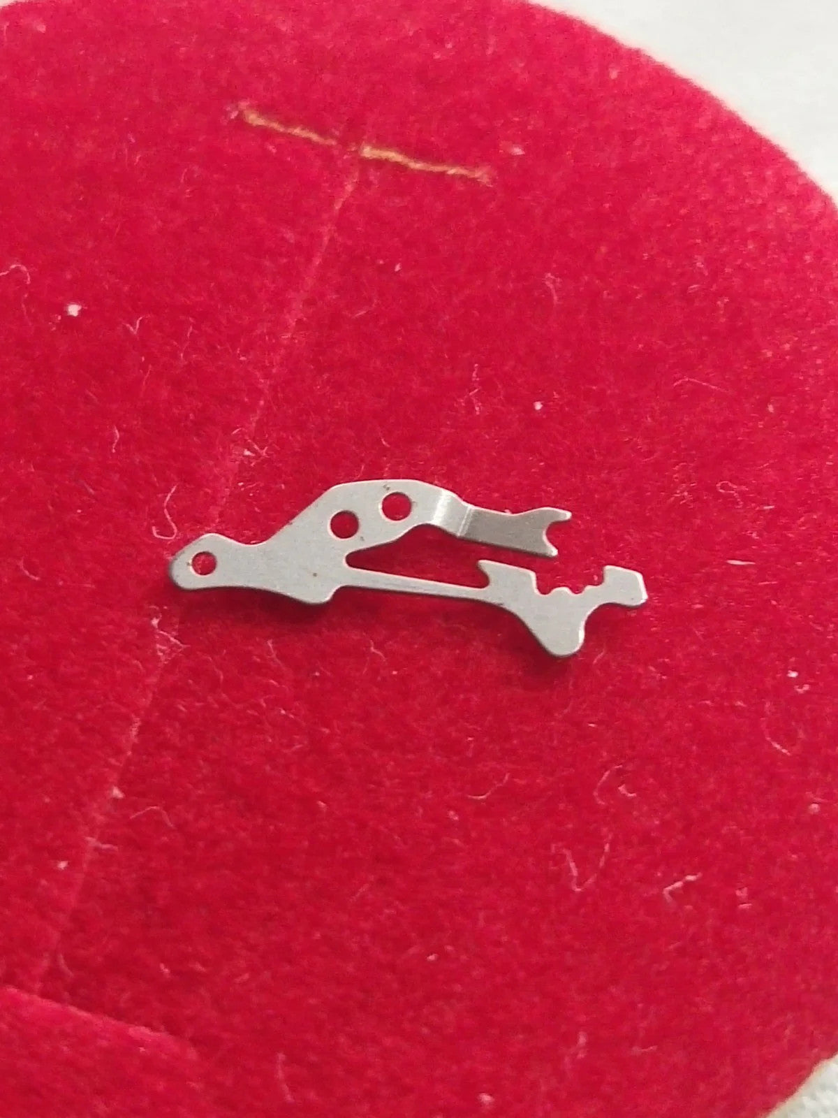 Seiko Part. 388 581 Sitting lever Spring Cal.5605A/2706A (1pc