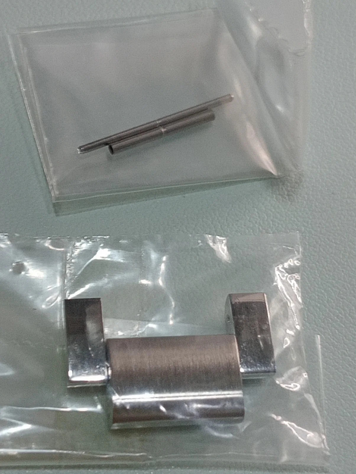 GUCCI Original / Link Steel color / Part No. 163.7705.1 S / 20m.m