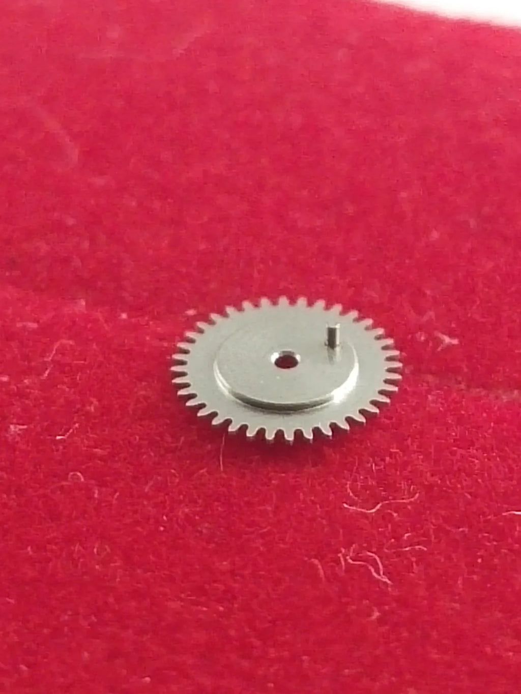 NOS Seiko Date Draiving wheel Parts 802 221 / 1 Pc