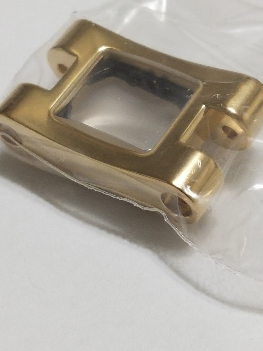 GUCCI Original / Complete Case/ Part No. 103.2305.2.1/ 2305L Gold color 