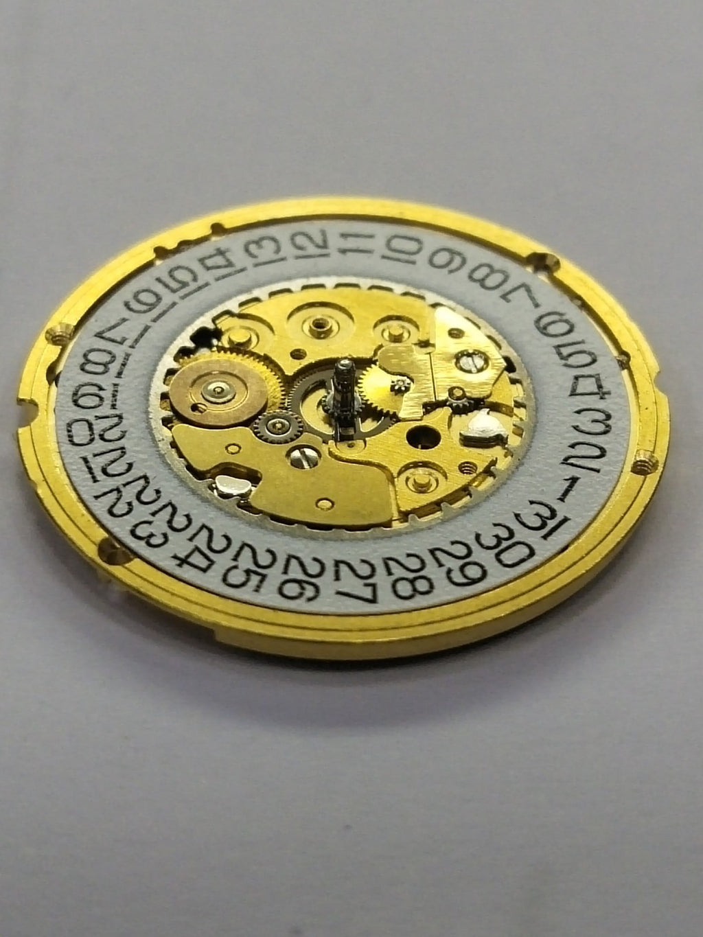 ETA 255 441 movement / 2 hands / date 3/4 clock /The Long minute wheel/Full work