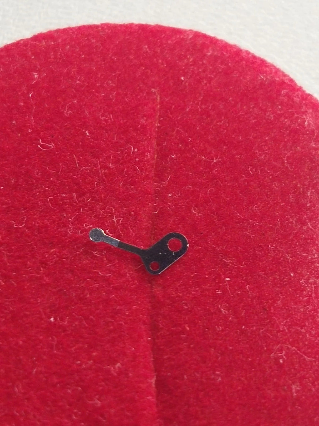 NOS Seiko Parts 560 004 /1pc