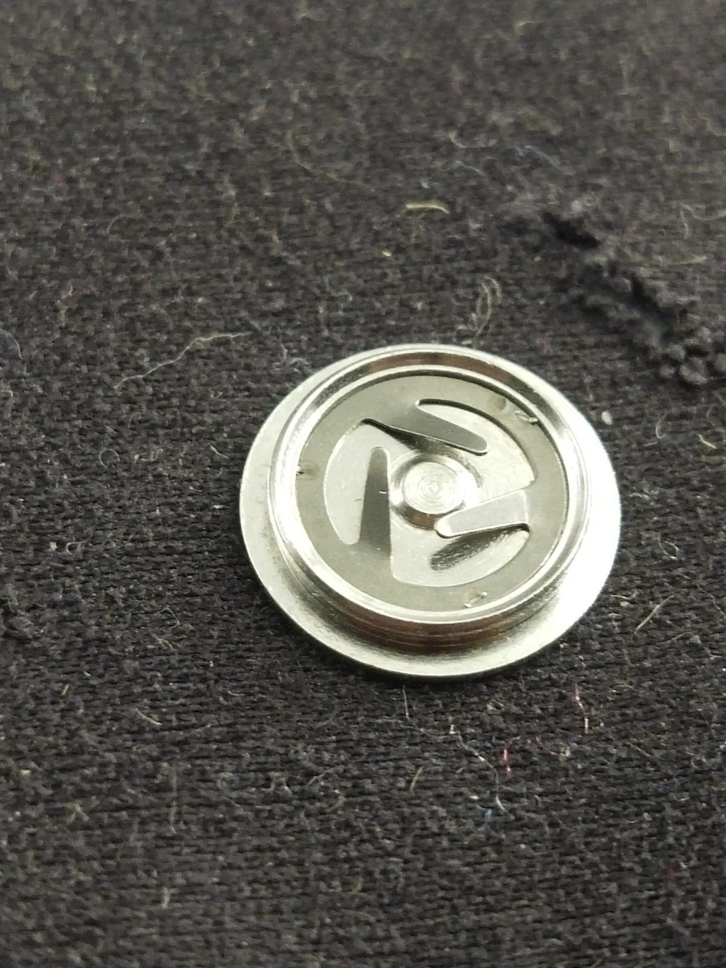 NOS Seiko Part . 8359 1569 Battery Hatch Cover