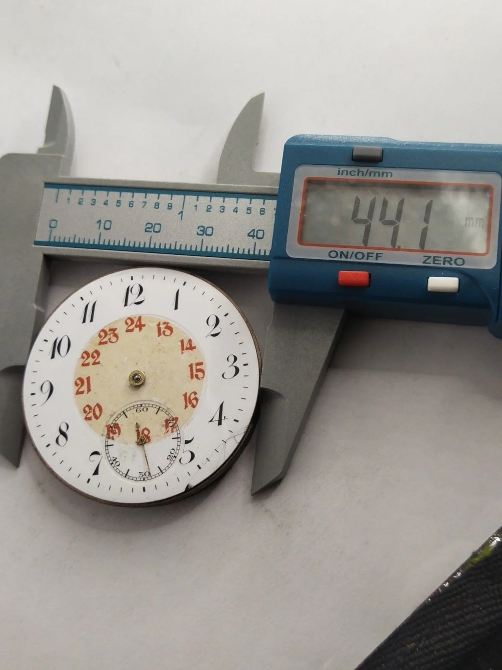 Pocket watch movement without steam...works perfectly
