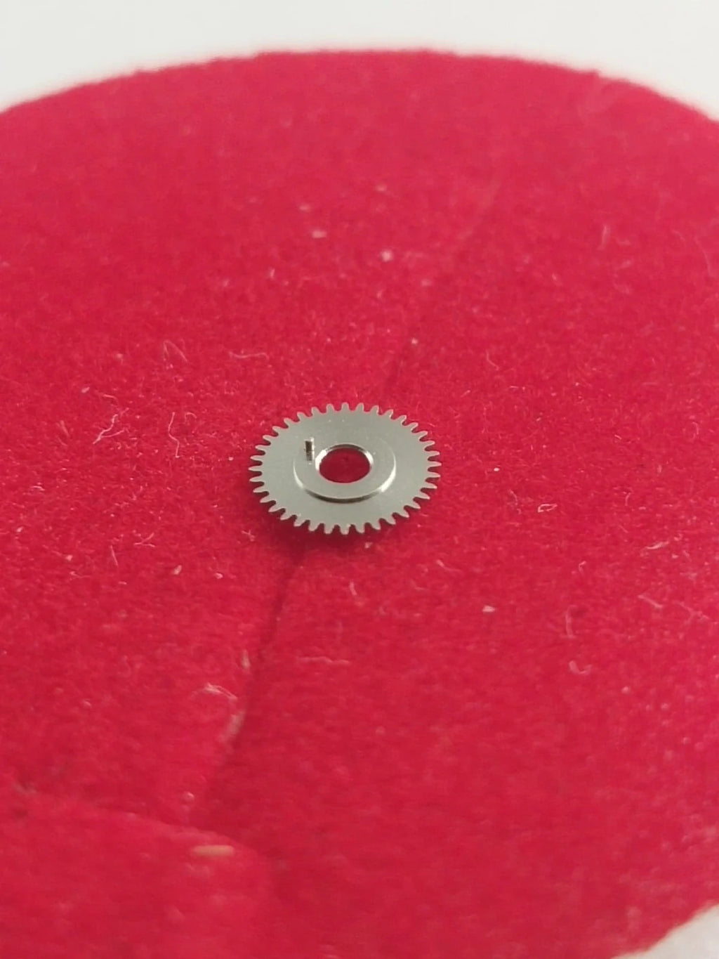 NOS Seiko Date Draiving wheel Parts 802 015 / 1 Pc