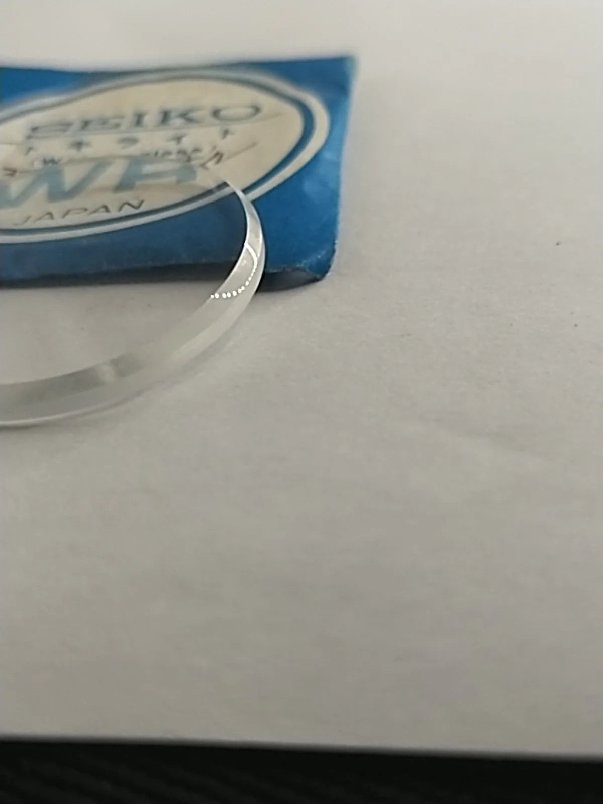 New Old Stok original Seiko glass 305W12GN