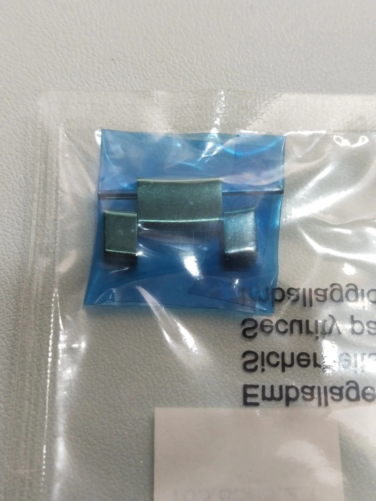 GUCCI Original / Link golden color / Part No. 163.8505.2.1 / 18m.m